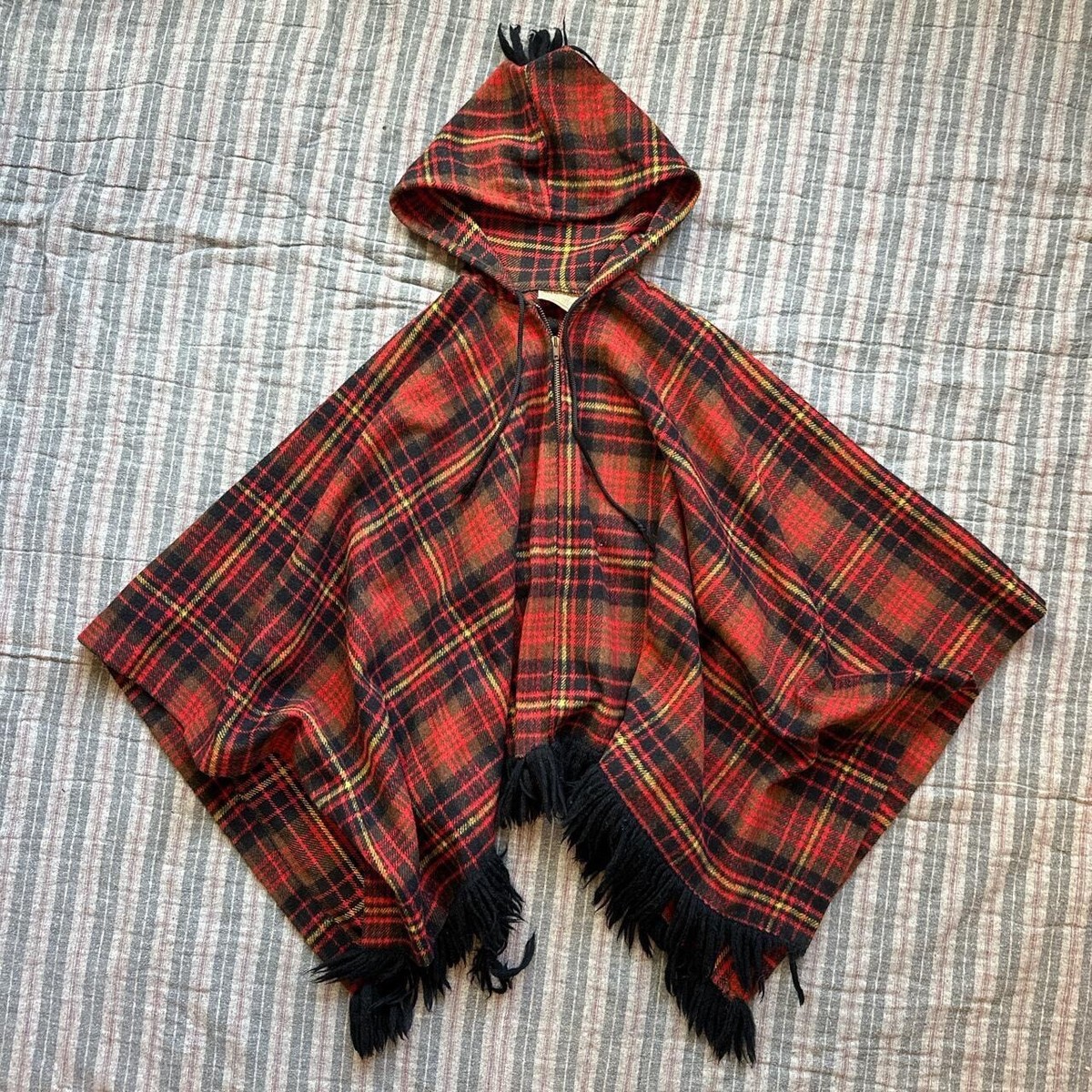 Vintage 1960s King Of The Ponchos Wool Poncho Shaw Talon