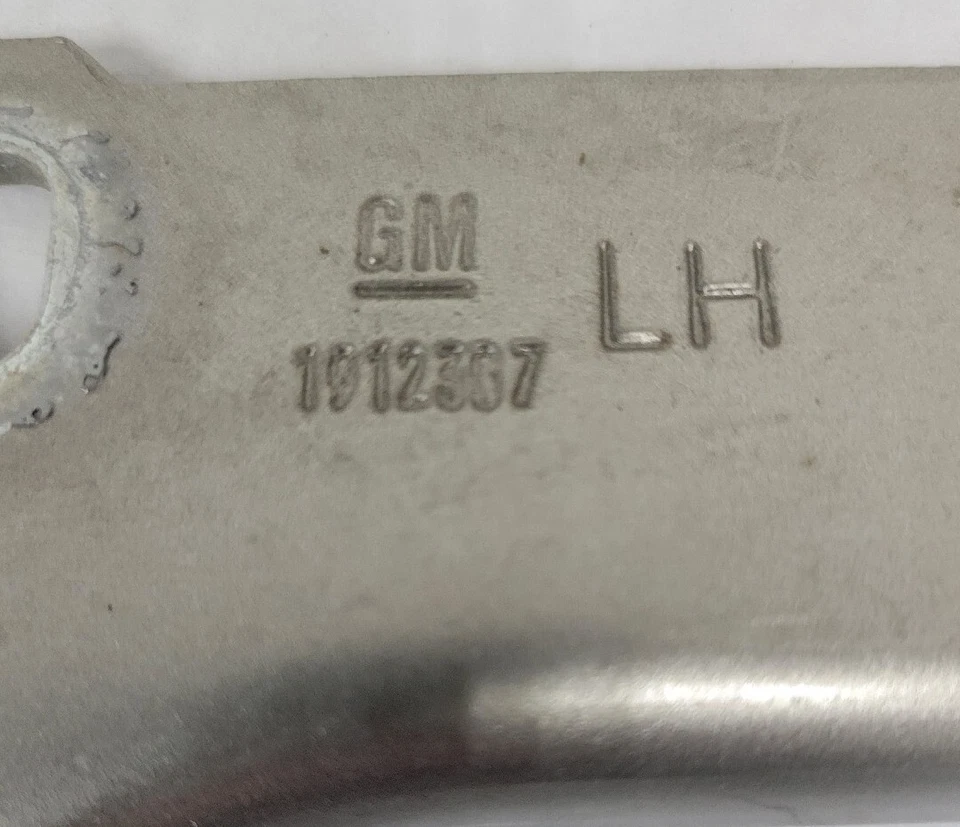 Cadillac Catera 1999-01 bisagras capó delantero Lt & Rt OEM GM Foto 3 de 4