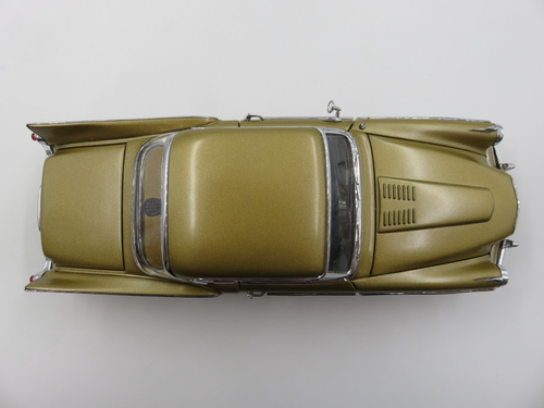 1957 Studebaker Golden Hawk 1:24 Die-cast Car - Danbury Mint w/ Box & Paperwork - Picture 6 of 18