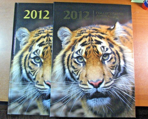 Francobollo Australia Year Book 2012 con tutti i francobolli nuovi di zecca e copertina L551 - Foto 2 di 2