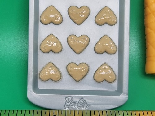 Barbie Doll Kitchen Baking Cooking Sheet Pan w/ Heart Shaped Cookies & Oven Mitt - Picture 3 of 12