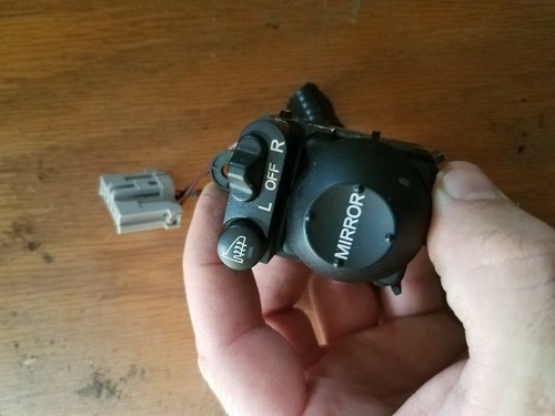 2004 - 2008 ACURA TL REAR VIEW MIRROR HEAT CONTROL SWITCH BUTTON FACTORY OEM - Picture 1 of 2