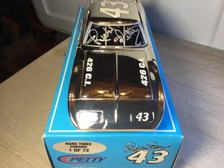 SIGNED 1:24 Richard Petty #43 CHROME PLYMOUTH SUPERBIRD 1970 AUTOGRAPHED NASCAR