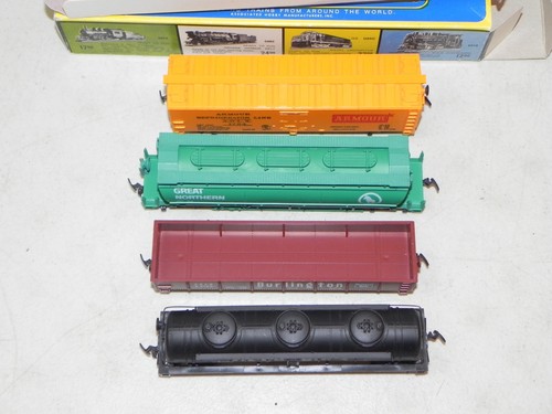 AHM, TYCO, Mantua HO Freight Car Rolling Stock Lot of 8 Clean & Complete Cars - Picture 6 of 9