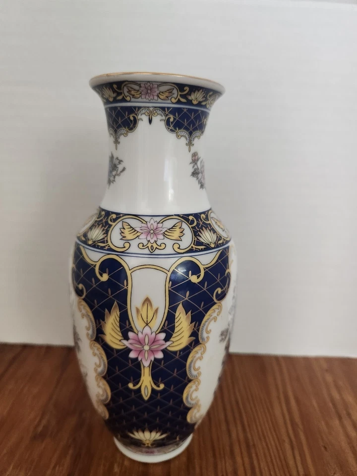 Jarrón pequeño vintage con detalles de porcelana floral de pavo real y peonías azul dorado rosa Foto 2 de 4