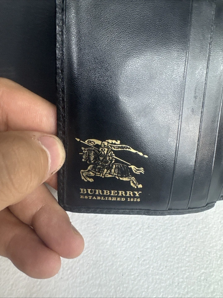 Cartera Burberry London para mujer diseño corto a cuadros Foto 4 de 4