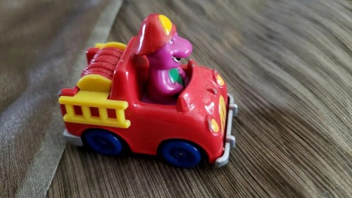 1997 Barney der lila Dinosaurier Druckguss rotes Feuerwehrauto Hasbro Lyons Group - Bild 2 von 7
