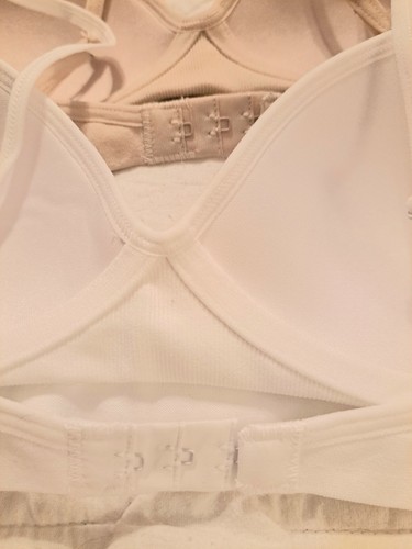 (2) Sujetadores Cat & Jack Girls sin cables blancos/desnudos cosidos en almohadillas talla 36A/XL NUEVOS CON etiquetas  - Imagen 3 de 7