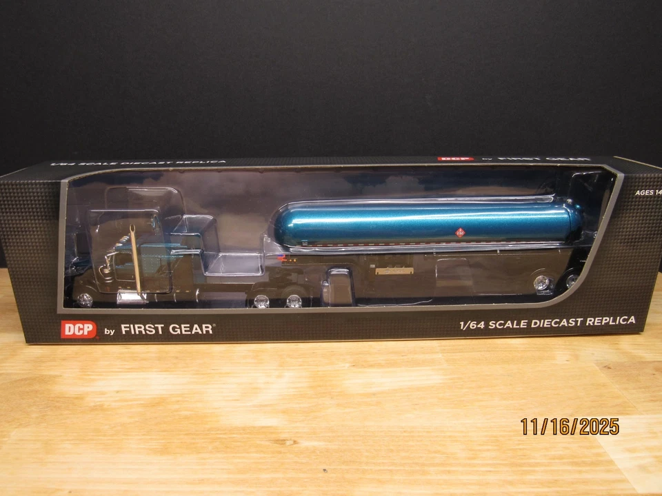 DCP First Gear 1/64 Turquoise & Black Kenworth W900L w/ Mississippi LP Tanker - Image 2 of 4
