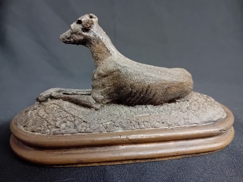Linda Joyce Cold Bronze 'Whippet Resting' Figurine. Rare. 7.5" Wide. 4" Tall. GC - Picture 2 of 9