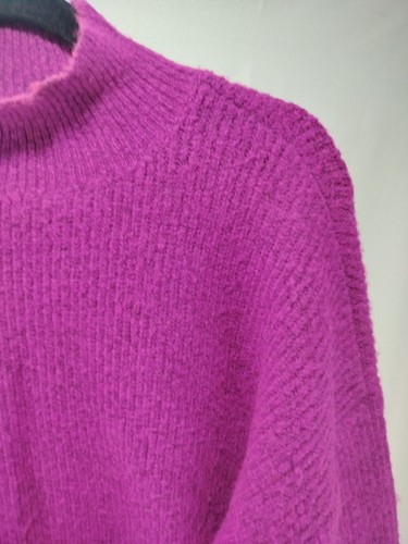 Suéter Pullover Sanctuary Magenta Manga Larga Simulado Cuello Tortuga Para Mujer, Talla XS - Imagen 8 de 23