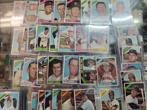 50 different 1966 Topps Baseball cards with Uecker, Flood, Matty Alou , Pepitone - Picture 4 of 6