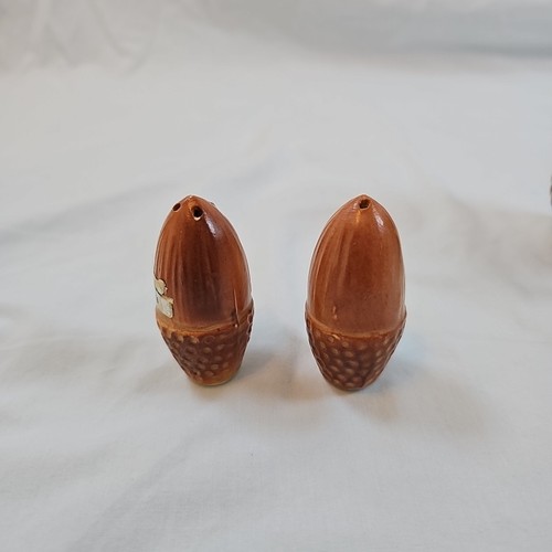 Squirrel Holding Acorn Ceramic Salt And Pepper Shakers Vintage - Bild 12 von 19
