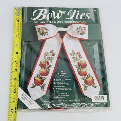 JCA BOW TIES APPLE BLOSSOM TIME CROSS STITCH DOOR DECORATION KIT-SEALED-NOS-NEW - Picture 9 of 10