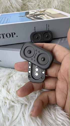 Fidget Spinner Owl Metal Fidget Slider Decompress Magnetic Toys Adults Kids Gift - Video 1 of 1
