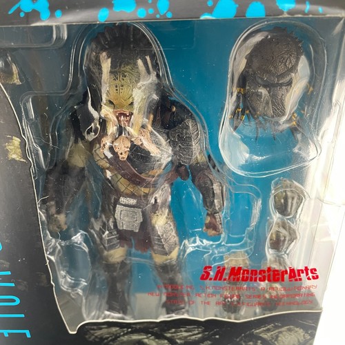 S.H. Monster Arts Predator Wolf Figure Alien Vs Predator Bandai From Japan Toy - Picture 5 of 5