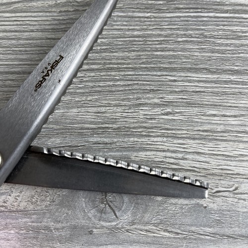 Fiskars USA Pinking Shears Zig Zag Sewing Scissors Pink Ergonomic Handle - Picture 9 of 13