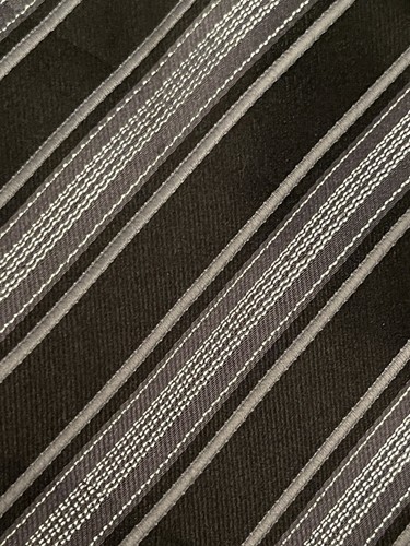 Van Heusen Black Gray Hand Made 95.2% Silk 4.8% Polyester Men’s Neck Tie China - Picture 9 of 9
