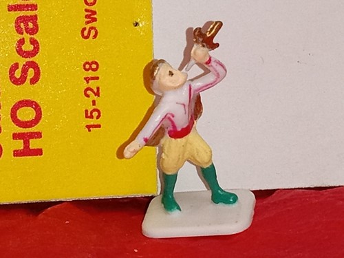 Circus Town HO Scale SWORD SWALLOWER 15-218 PRE-DECORATED PLASTIC Figure NICE - Picture 5 of 10