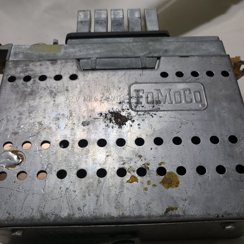 USED 67 Ford Fomoco am radio 7TPF 060157 - Picture 5 of 5