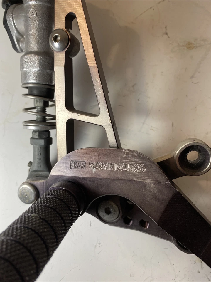 SUZUKI GSXR600 GSXR750 2004 2005 YOSHIMURA JUEGOS TRASEROS DE CARRERA AJUSTABLES ESTRIBERAS Foto 4 de 4