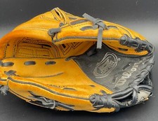 Wilson T-ball Kids Glove Brown 9.5 inch AO427