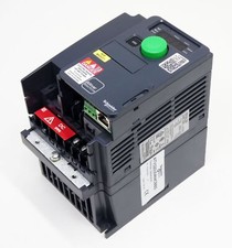 Schneider Electric Altivar Machine 320 ATV320U04N4C 0.37kW 1/2HP V2.9 IE36 -used