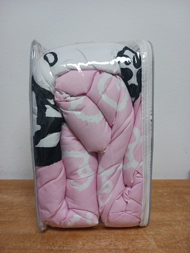 Hello Kitty Microfiber Twin Comforter 64in X 86in PINK - Picture 7 of 9