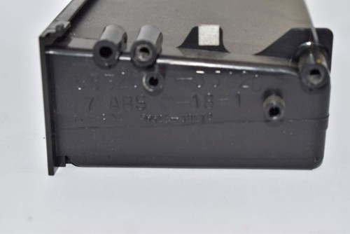 Konsole Ablagefach HOUSING, HEATER CONTROL Cover Stereo Openin TOYOTA YARIS - Bild 3 von 3