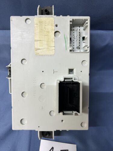 2015 CHRYSLER 200 BCM BODY CONTROL MODULE, OEM 68145625AH - Picture 2 of 3