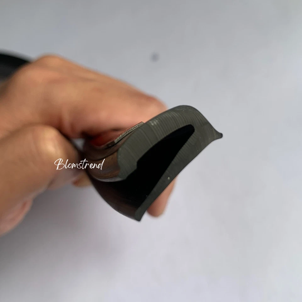 Sello de goma para capó del motor Daihatsu Taft Rocky Rugger Fourtrak F70 F73 F75 F78 Foto 3 de 4