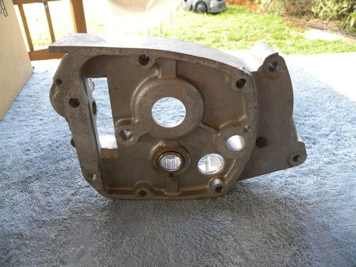 NOS genuine Triumph Unit 650 Gearbox Inner Cover - Imagen 3 de 4