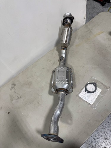 PASSANGER RIGHT RH EASTERN CATALYTIC CONVERTER 30384 F384 ECO II - Picture 3 of 6