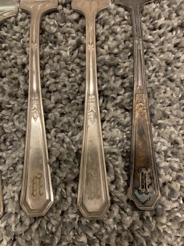 26 Pieces Of Vintage William Rogers And Son Silver Plated Flatware Monogrammed - Picture 7 of 8