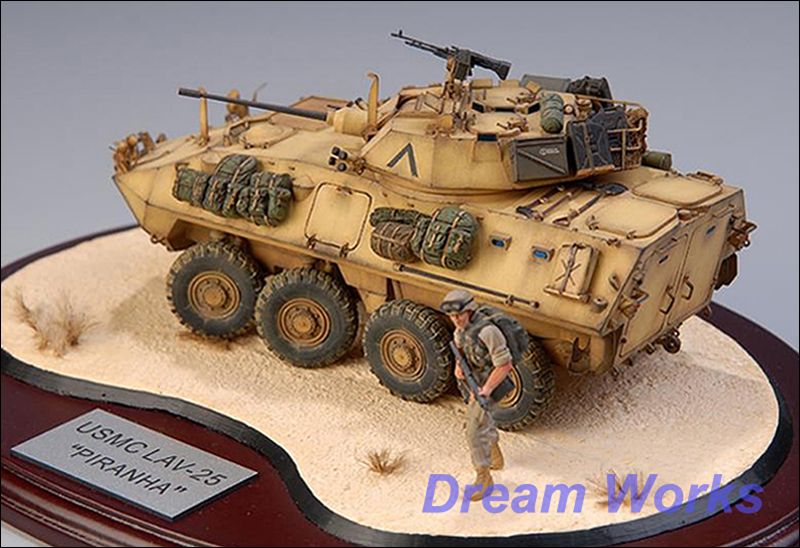 AwardWinner Built trumpetare 1 35 LAV -25 IFV Diorama PE Figur AwardWinner Built trumpetare 1 35 LAV -25 IFV Diorama PE Figur