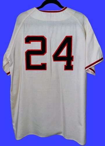 Willie Mays SIGNED Mitchell & Ness Giants Jersey! Mint Condition * JSA LOA - Picture 2 of 4
