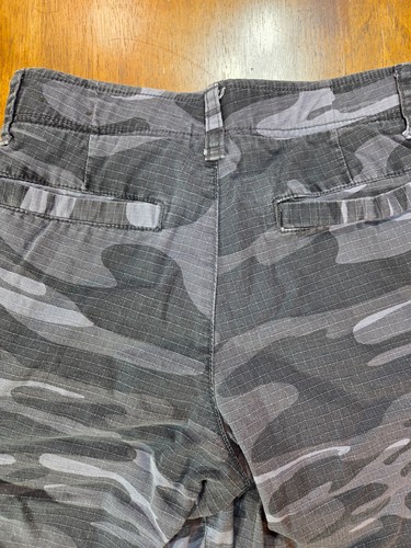 Urban Pipeline Shorts Men's 29 Gray Camo Cargo utility Outdoor Y2K Ultra Flex - Picture 16 of 20
