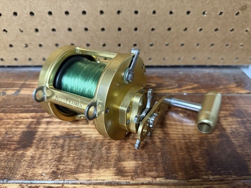 Accurate Accuframe Big Game Angelrolle Penn Senator Accuplates 4/0 Goldgriff - Bild 1 von 8