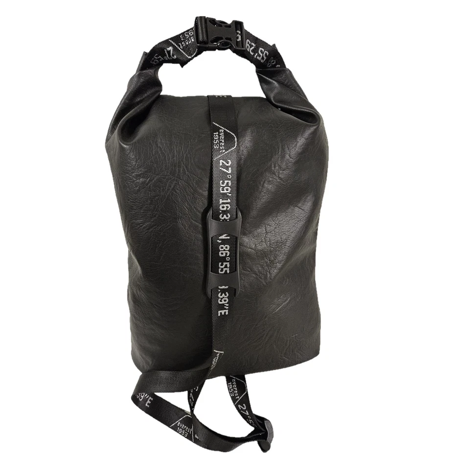 everest1953 Rolltop Packtasche Rucksack Sling Bag Kunstleder Handmade Germany - Bild 2 von 4