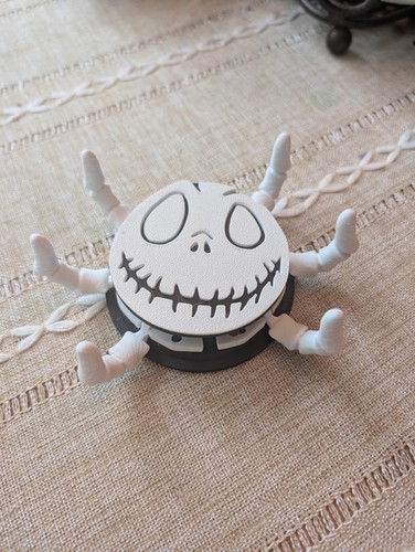 Gutschein 3DISMZTOY25 für 30% Rabatt verwenden!  Jack Skellington Untersetzer für Halloween - Bild 1 von 2