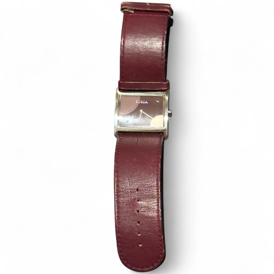 Relógio de quartzo feminino Furla vintage retangular couro borgonha pulseira de 9” - Imagem 2 de 4