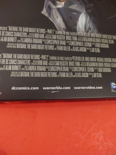 Batman DARK KNIGHT RETURNS Blu-Ray DELUXE STEELBOOK Target EXCLUSIVE DC DVD - Picture 6 of 6