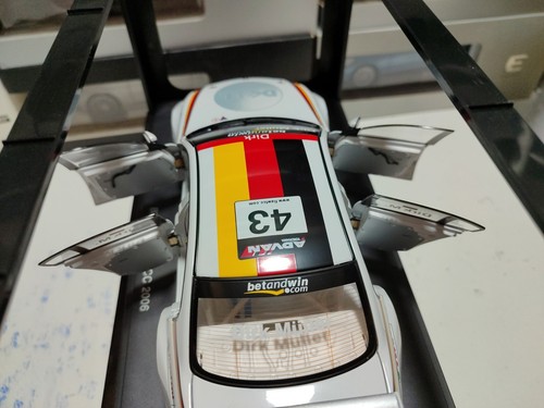 AUTOART 1:18 BMW 320 Si WTCC 2006 #43 - Bild 9 von 24