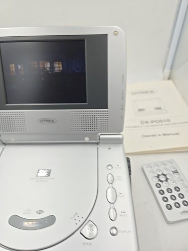 Dynex DX-PD510 Portable DVD Player (5") - Picture 6 of 9