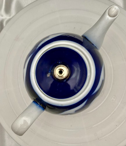 BEAUTIFUL VTG UZBEK TRADITIONAL KITCHENWARE PORCELAIN BLUE/WHITE TEA POT c1975 g - Picture 6 of 11