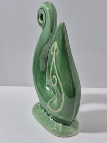New Zealand Ceramic Sculpture Manaia Fish Hook Spiritual Guardian & Protector - Bild 4 von 11