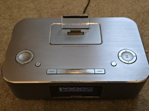 Phillips DC291/37 Docking System For IPod/IPhone/Ipad - Working - No Remote - Picture 2 of 11