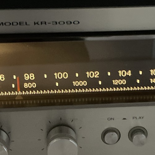 Vintage Kenwood KR-3090 Receiver. Working Condition, Wood Side Panels - Picture 17 of 19