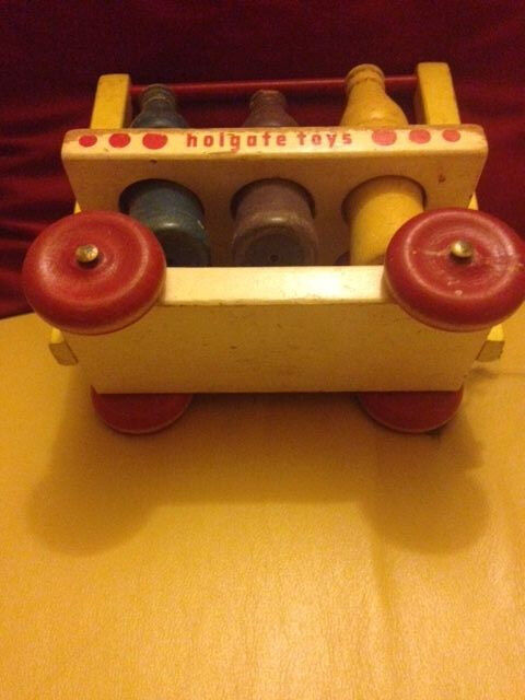 Antique Holgate Toy Toys Milk Cola Bottle Carrier Wooden Pull Toy Holgate H1146 RARE FIND 26510e Antique Holgate Toy Toys Milk Cola Bottle Carrier Wooden Pull Toy Holgate H1146 RARE FIND 26510e