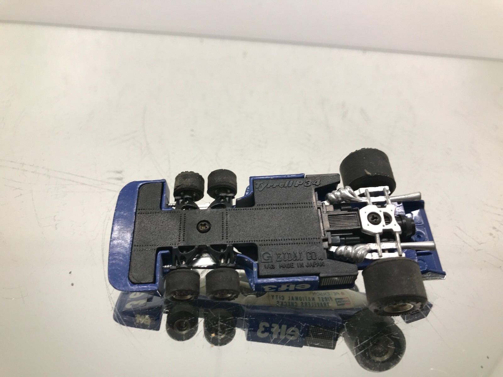 Picture 4 of 6